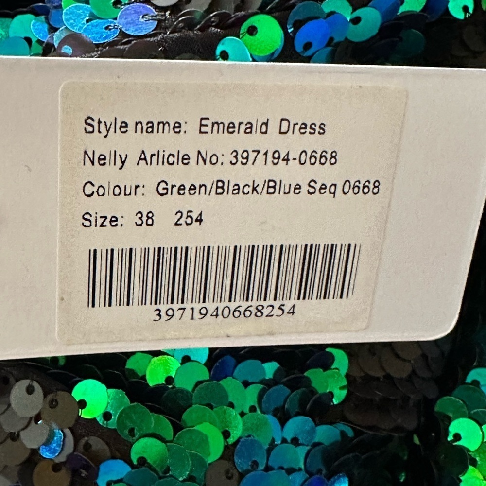 NWT Nelly emerald sequined mini dress , size 6 - Picture 6 of 7